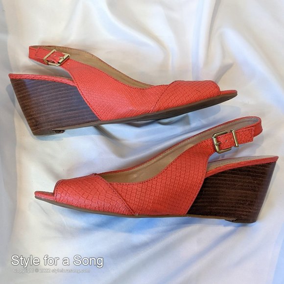 BCBGeneration Coral Peep Toe Slingback Wedge Heels 8.5 B - Picture 5 of 16